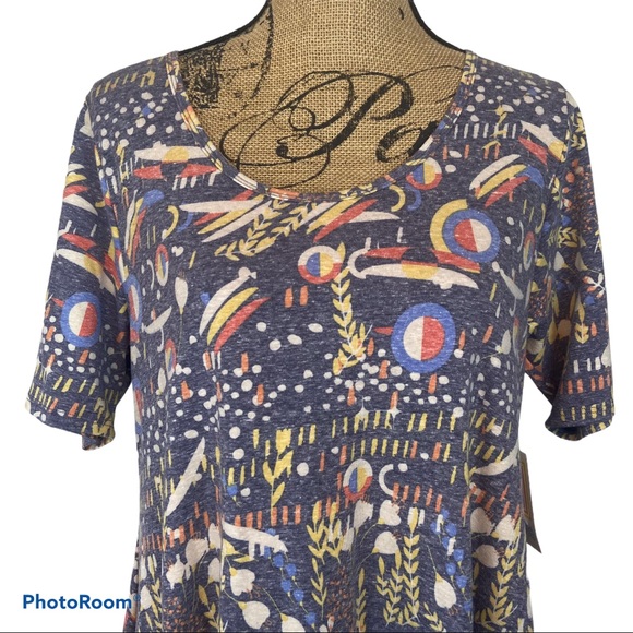 Lularoe Perfect T Geometric Print Size M NWT - Picture 3 of 8